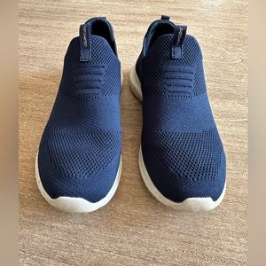 Skechers Women’s Navy Blue Ultra Flex Slip On Sneaker - Size 7